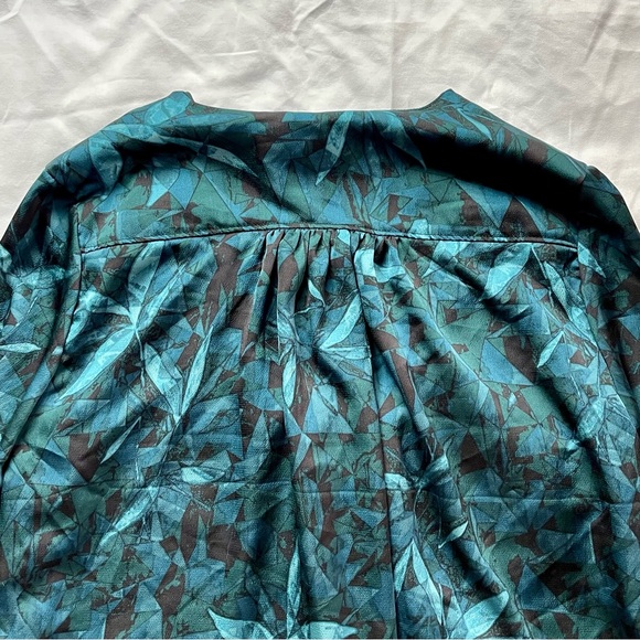 H by Halston teal & black abstract pattern long sleeve blouse - Picture 14 of 16